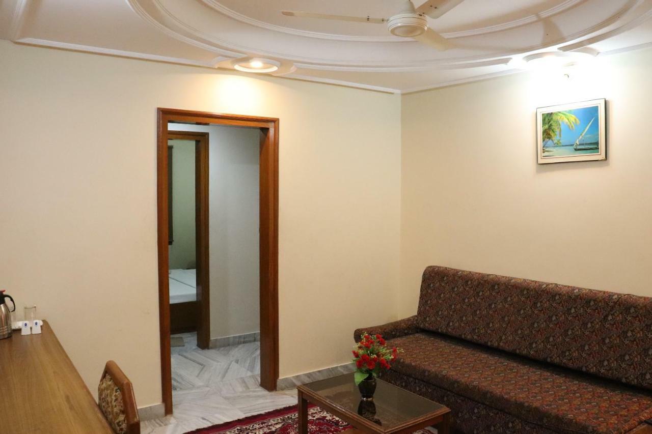 Geetco Hotel Jalor Exterior photo